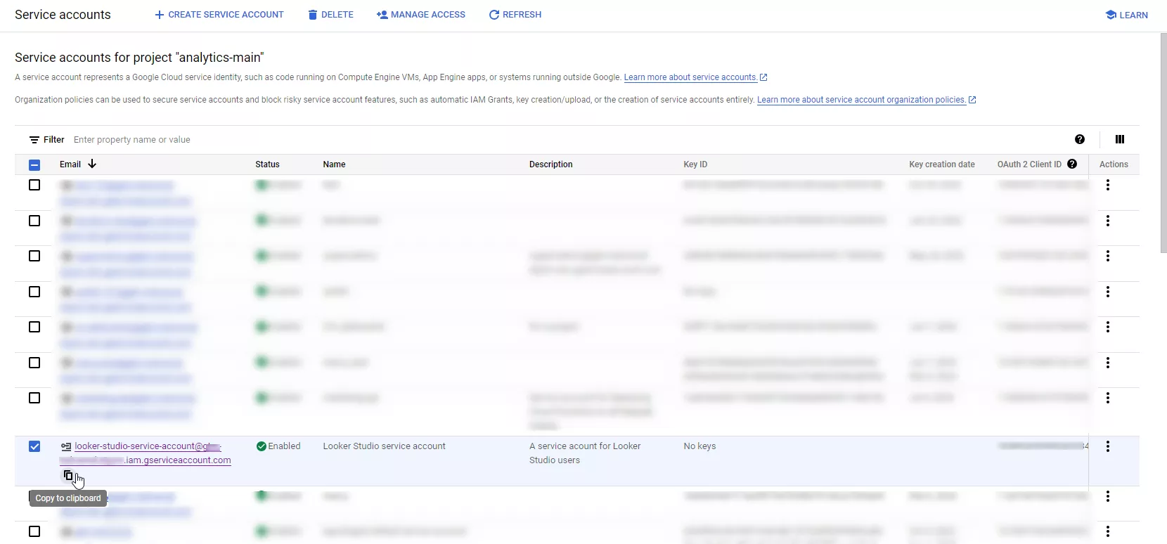 Скопируйте email-адрес сервисного аккаунта Looker Studio.