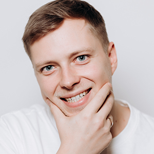 Миколай Новіков